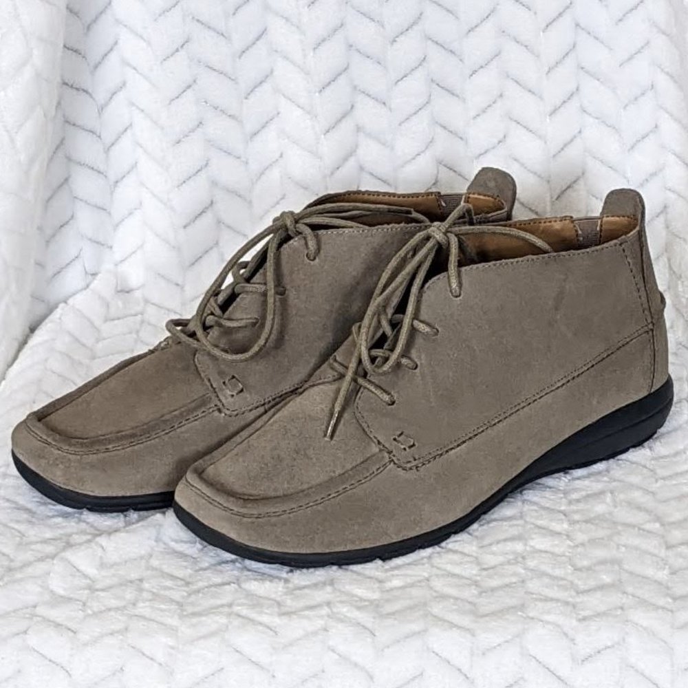 Easy Spirit Size 9WW Asagio Suede Leather Bootie